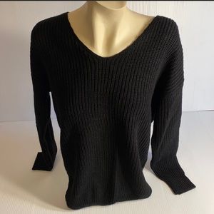 Love tree black cable knit twist knot back sweater M